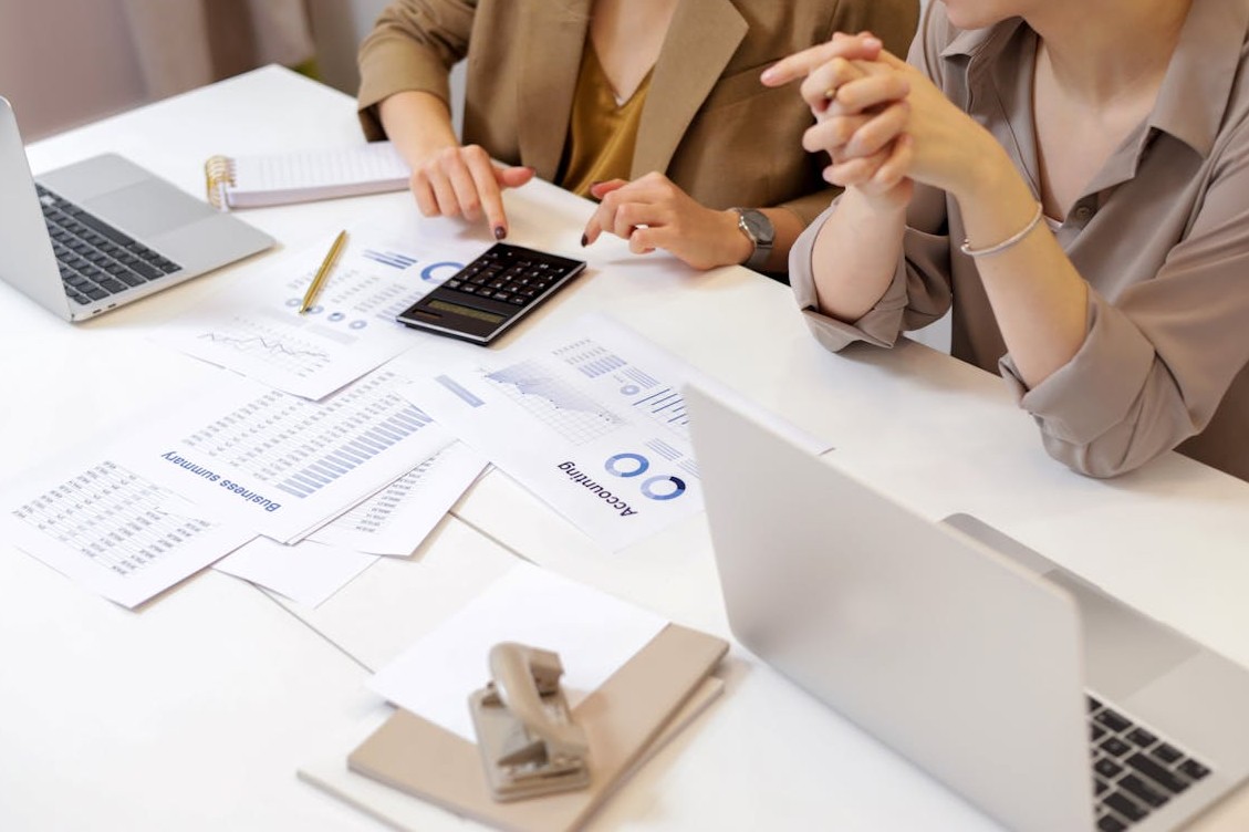 Who is the best tax advisor for e‑commerce (OSS/IOSS & FBA)?